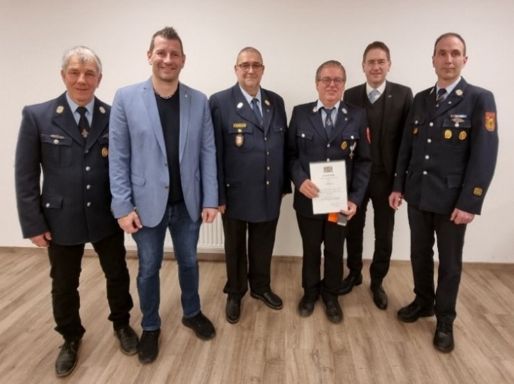 Geehrt für jahrzehntelanges Ehrenamt ...